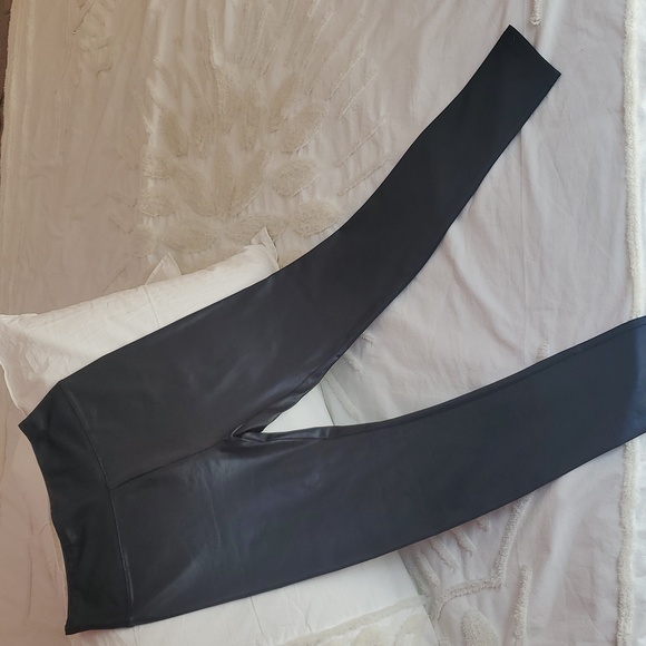 Wild Fable Shiny Black Leggings Faux Leather - Picture 4 of 6